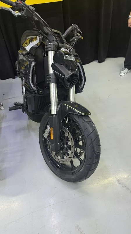 Benda moto sotiladi 700 kub 4 slindrli yengi gen bor Benda moto sotiladi 700 kub 4 slindrli yengi gen bor