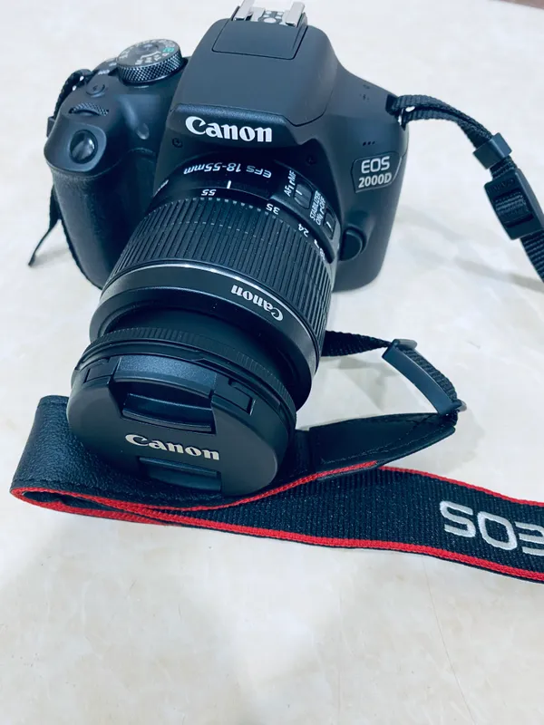 Canon eos 2000d (почти новый)