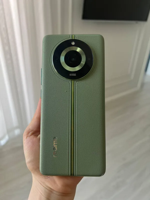 Продам Realme 11 Pro+ 5G (Oasis Green)
