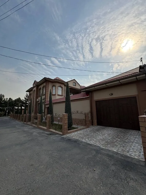 Евродом Домбрабад Угловой 5.4 соток 3 уровня 7 комнат 5 с/узлов 700м² — фото 1