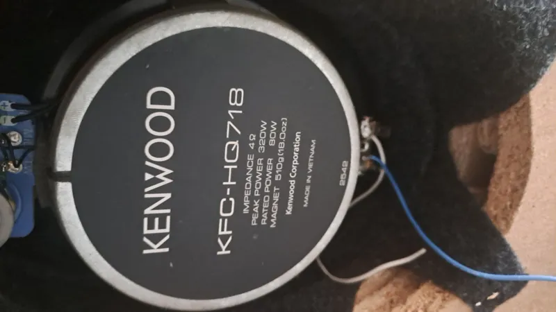 Sotiladi kenwood kalonka 2 Sotiladi kenwood kalonka 2