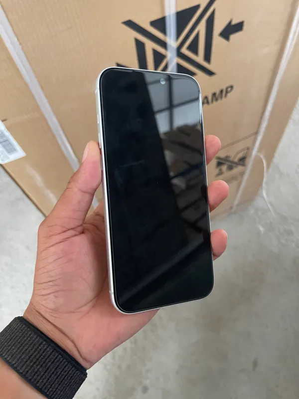 Iphone 17 pro max yangi — фото 4