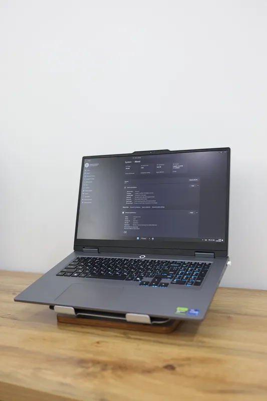 Lenovo LOQ 15IRX10 | Core i7-14700HX RTX 5060 8GB 4