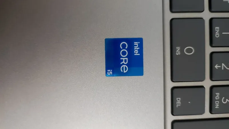 Noutbuk HP Laptop 15- fd0 — фото 2