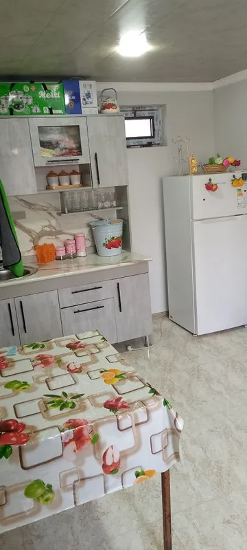 Uy sotiladi srochna