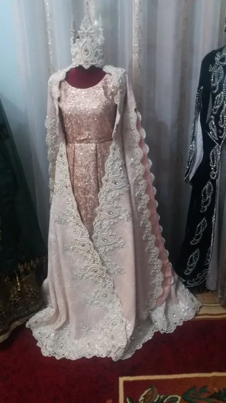 Ансамбль, состояние как новое Ансамбль, состояние как новое