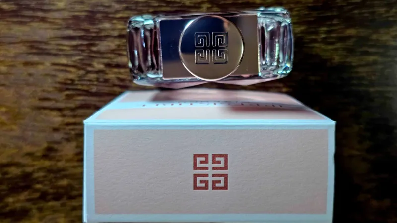Givenchy Irresistible Givenchy для женщин EDT, ORIGINAL, 50 ml 4 Givenchy Irresistible Givenchy для женщин EDT, ORIGINAL, 50 ml 4
