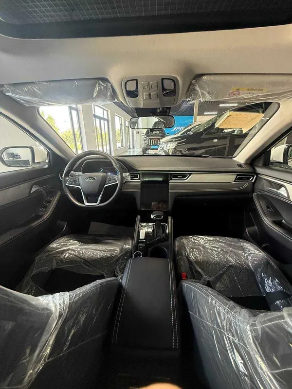 JAC J7 – Premium Liftback, endi yanada qulay narxlarda! 2