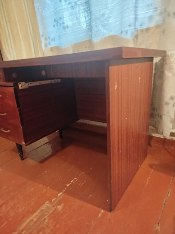 Письменный стол. 6