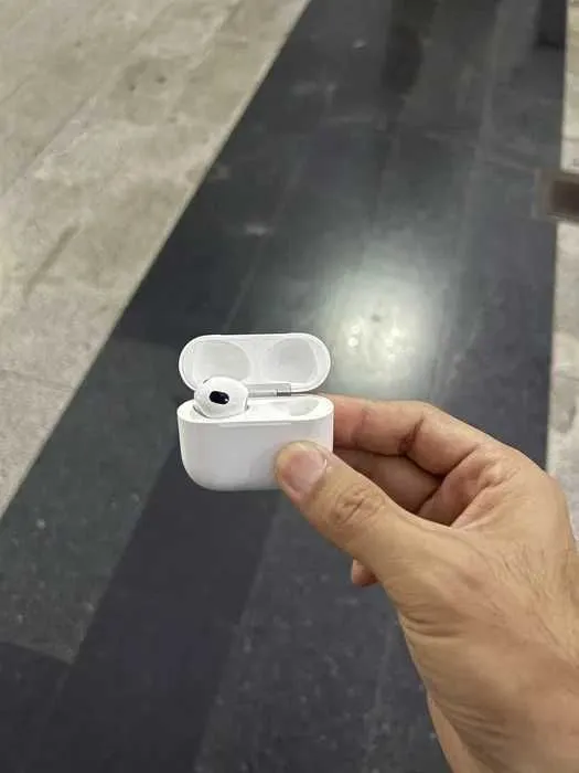 Airpods 3 чап томони оригинал 1 Airpods 3 чап томони оригинал 1