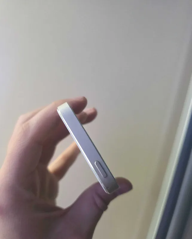 IPhone 5s gold 16 gb 7