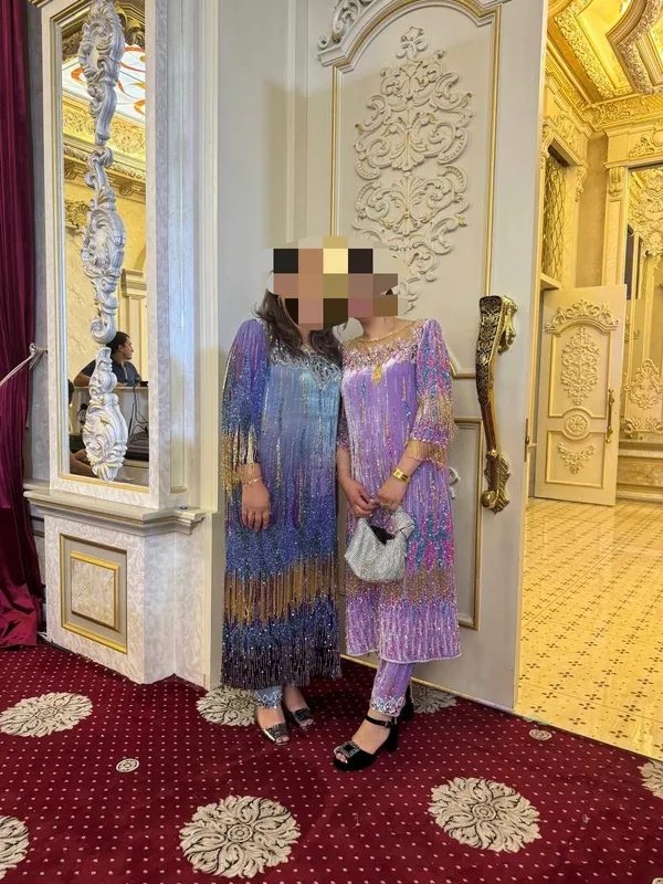 Платье и нижняя юбка 1 Платье и нижняя юбка 1