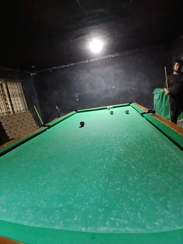 Billiard stol yaxshi xolatda 1 Billiard stol yaxshi xolatda 1