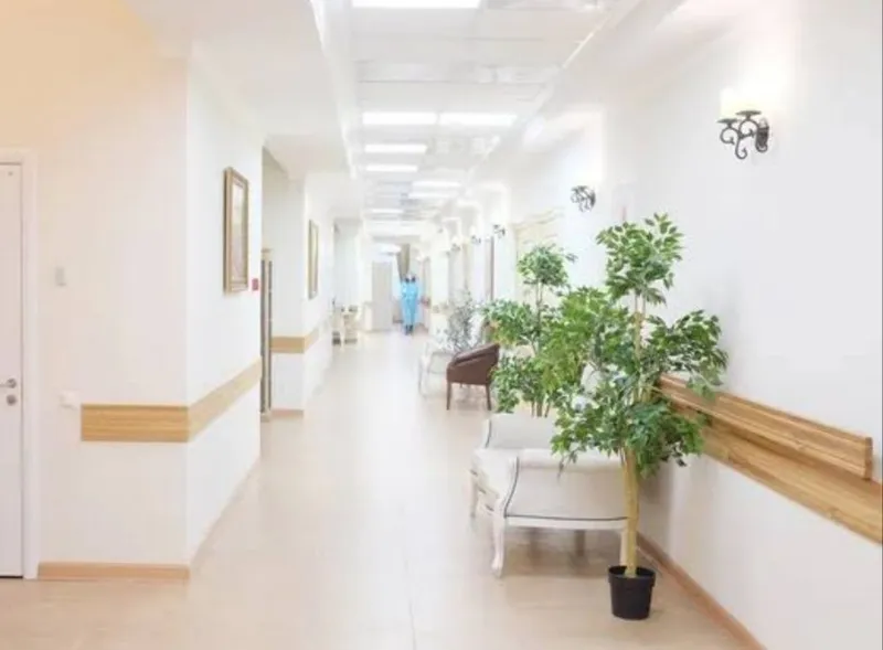 Продаётся частный клиника 20 соток 4 этаж 40 палаты. Чиланзарский р-н — фото 1