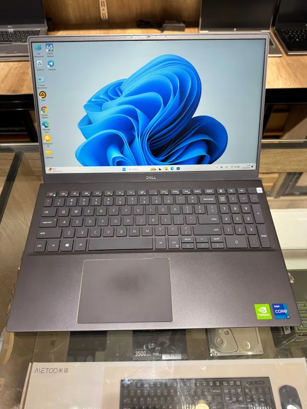 DELL Vostro Intel Core i7-1165G7, 16 GB tezkor xotira, 256 GB SSD, Nvidia MX 330 3 DELL Vostro Intel Core i7-1165G7, 16 GB tezkor xotira, 256 GB SSD, Nvidia MX 330 3