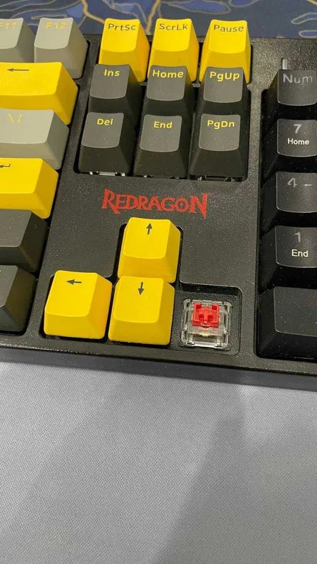 Продается механическая клавиатура Redragon Surara 3 Продается механическая клавиатура Redragon Surara 3