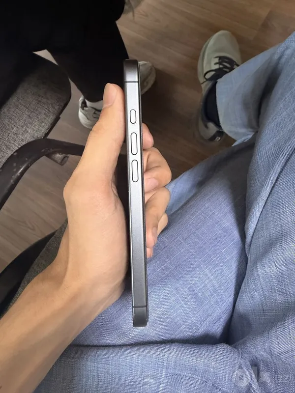 iPhone 17 100%/85цикл 256гб 4 iPhone 17 100%/85цикл 256гб 4