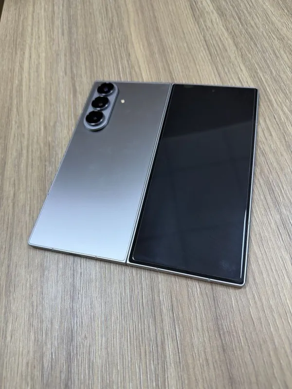 Срочно продам Samsung Galaxy Fold 7 — фото 5
