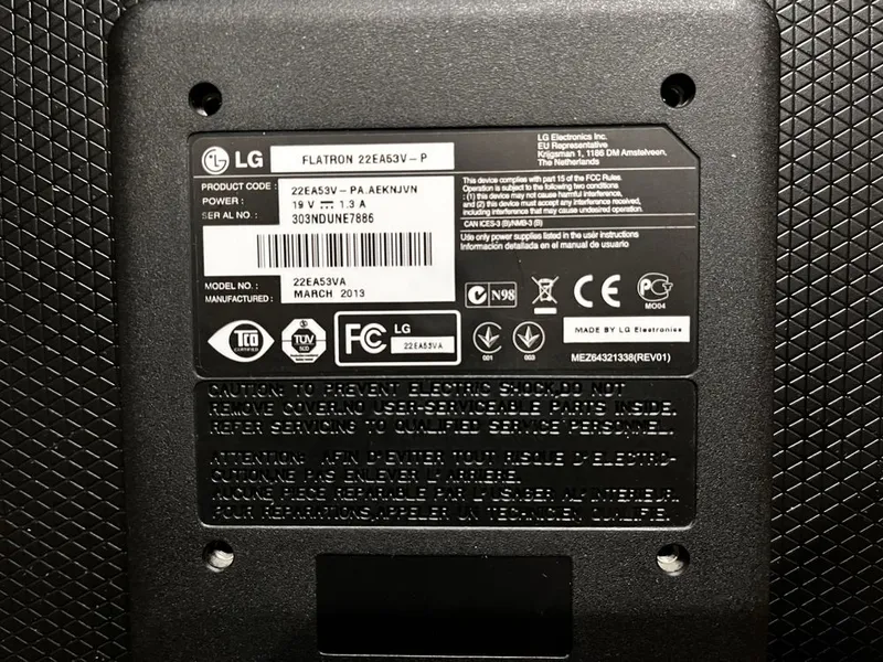 Монитор LG. 4