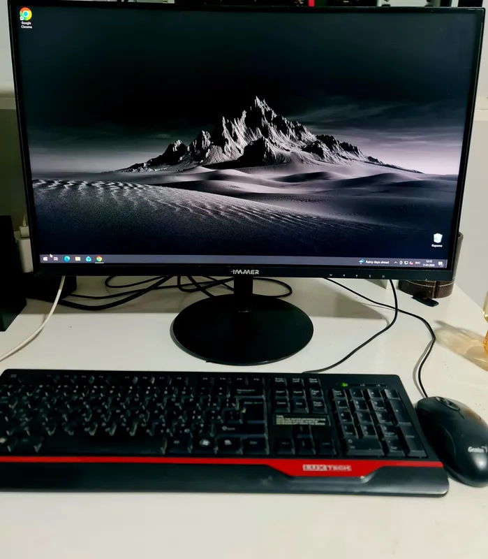 Kompyuter pc monitor 24