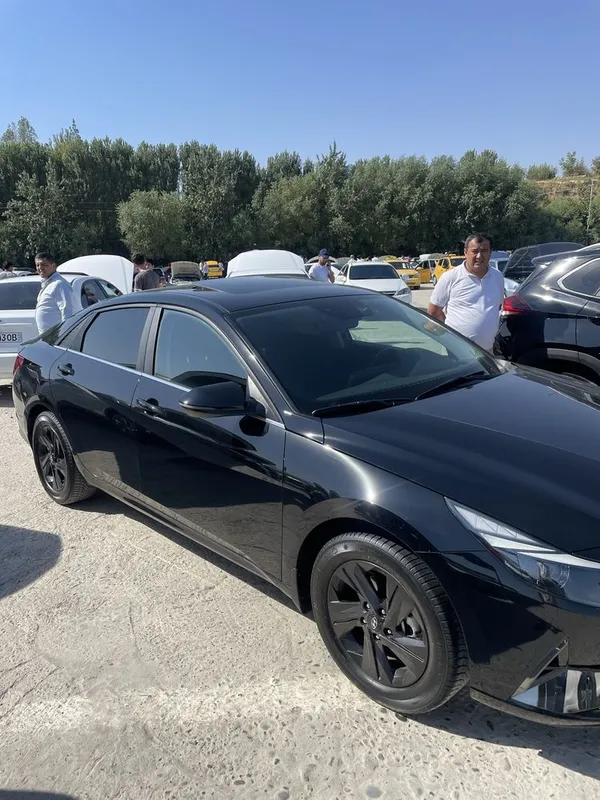 Hyundai elantra 1.6 atmosferni full pozitsiya lyukli — фото 1