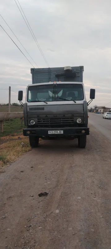 Kamaz pirisip holat zur ishlab yurgan