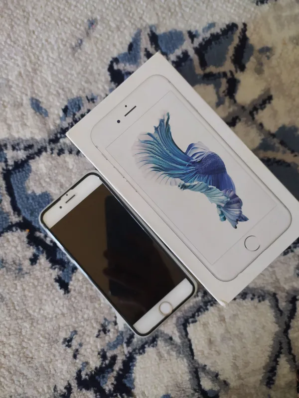 iPhone 6s с коробкой и документами (цена договорная) 2