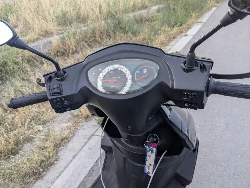 Продаю скутер Largo 125cc — фото 1