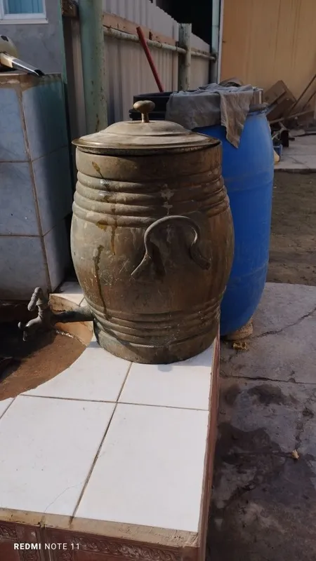 Старинный самовар медный..