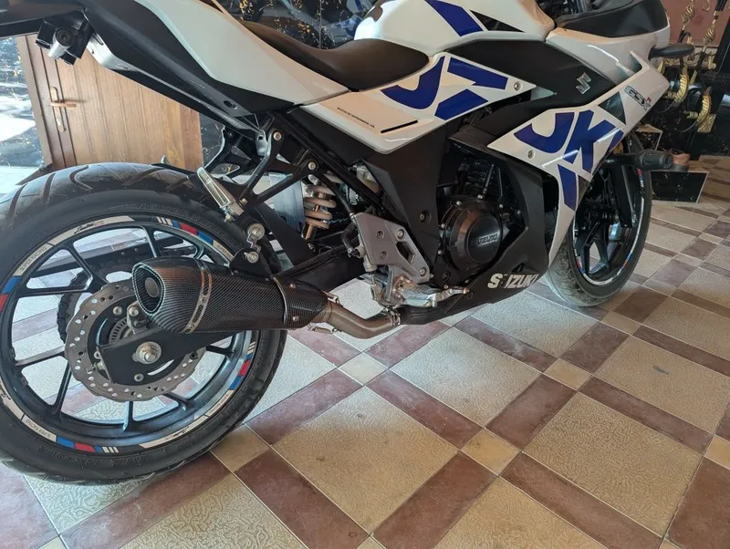 Suzuki GSXR 250 original ! 4