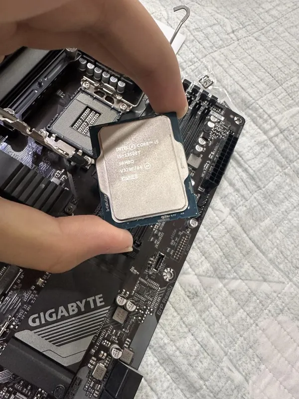 Комплект i5 13500T + GIGABYTE B760 GAMING X срочно — фото 2