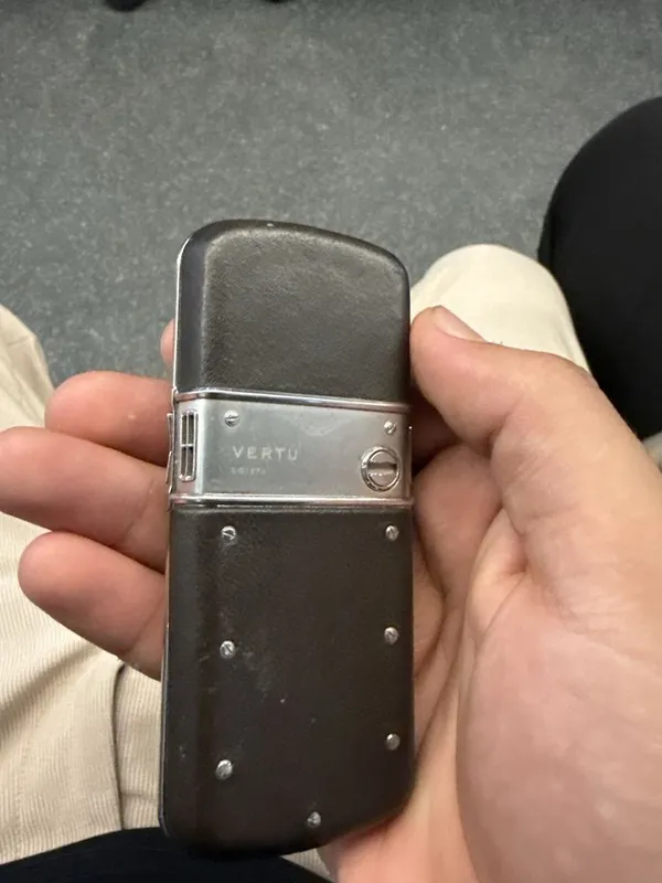 Vertu Constellation 4