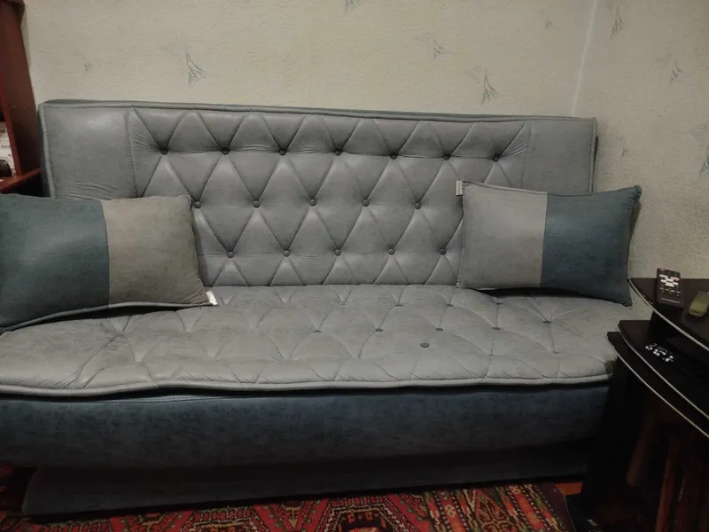 A’lo holatda "knijka" divan sotiladi 1