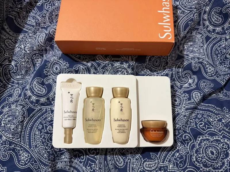 Sulwhasoo дорожный набор 2 Sulwhasoo дорожный набор 2