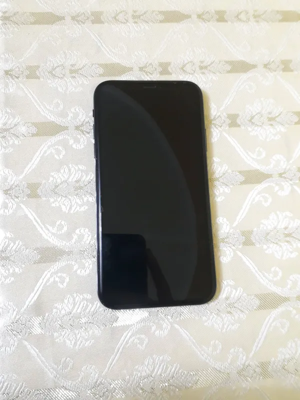iPhone XR 1 iPhone XR 1