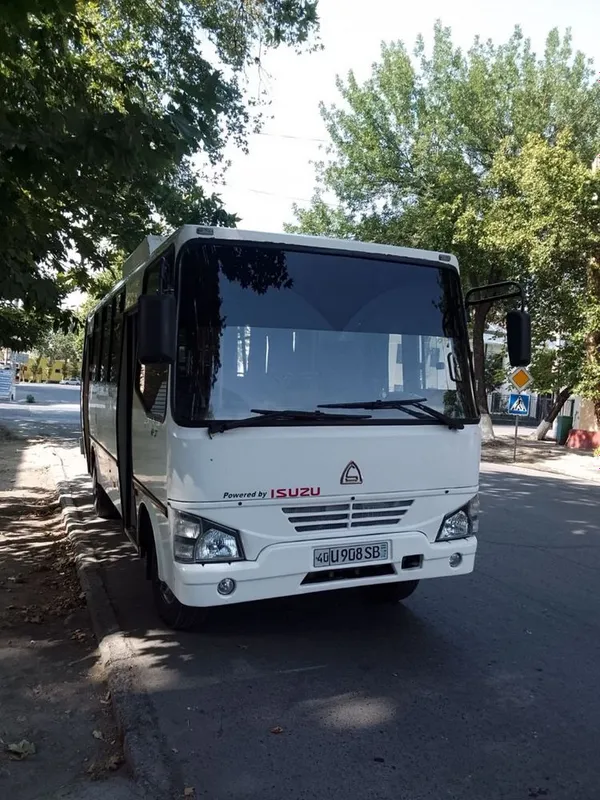 Isuzu Np37 2015 yili 4