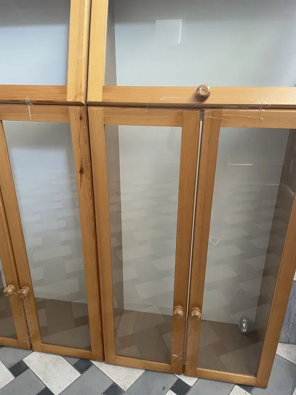 Продам витринные шкафы для магазина 2 Продам витринные шкафы для магазина 2