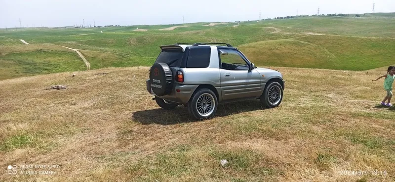 Toyota Rav4 J. karatishka obmen bor  bosa koramiz — фото 1