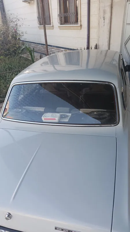 Mashina volga 2410