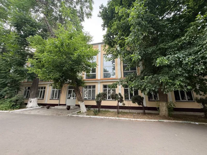 Аренда Комерция 2 этаж Дархан