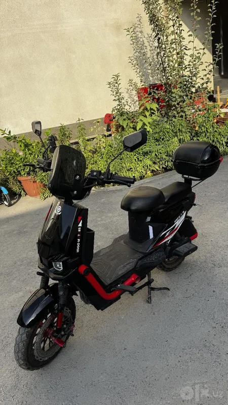 Skuter sotiladi yangi 6 Skuter sotiladi yangi 6