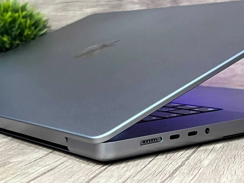 новый MacBook Pro 16” M1 Pro / 16Gb / 512 Gb / 16GPU 4 новый MacBook Pro 16” M1 Pro / 16Gb / 512 Gb / 16GPU 4