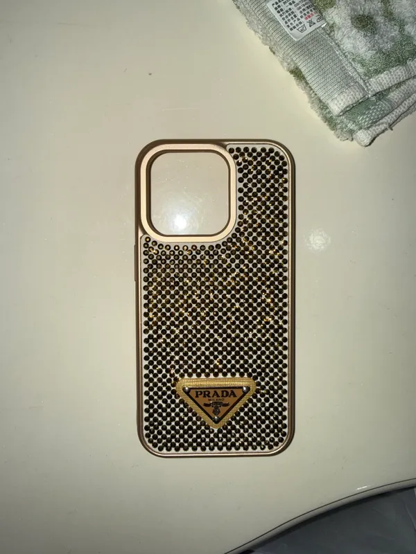Iphone 15 pro telefon chexoli, g’ilof