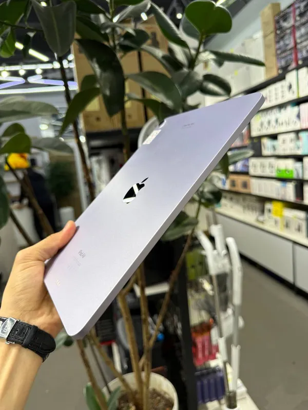 iPad Air 11-inch M2 4