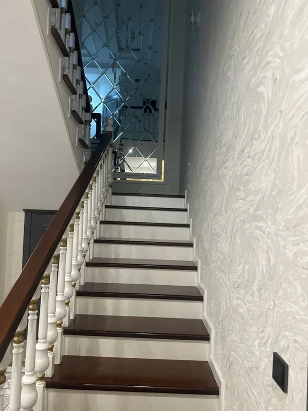 Yangi xayot Chortoq maxalla uy sotiladi