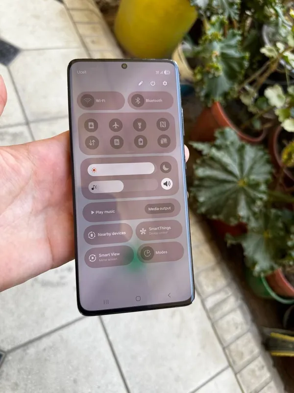 bir qol 256gb holati yahshi aybi yoq 320$ — фото 2