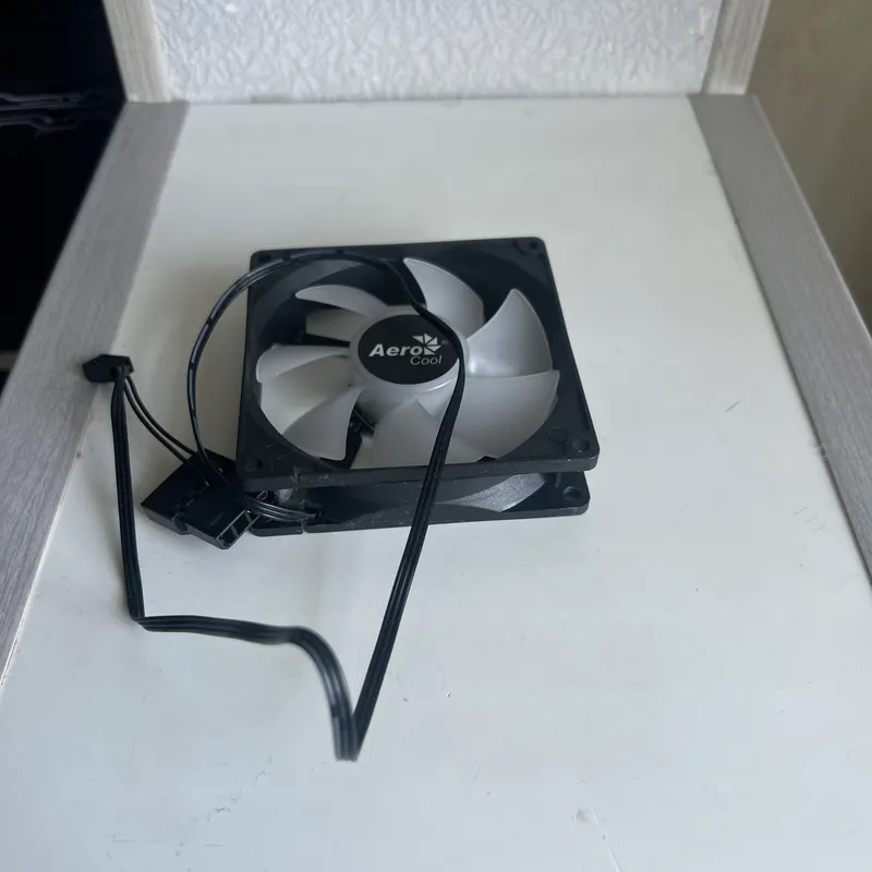 Кулер AeroCool 120 мм (3-pin) 3