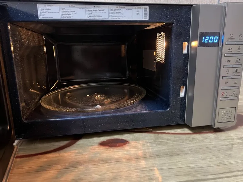Samsung ME88SUT mikroto'lqinli pech, yangi holatda 2 Samsung ME88SUT mikroto'lqinli pech, yangi holatda 2