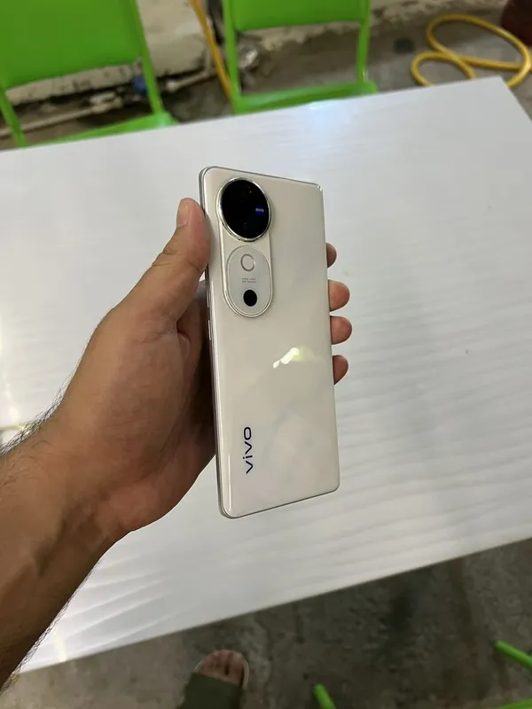 Vivo V40 5g 256 tali 1