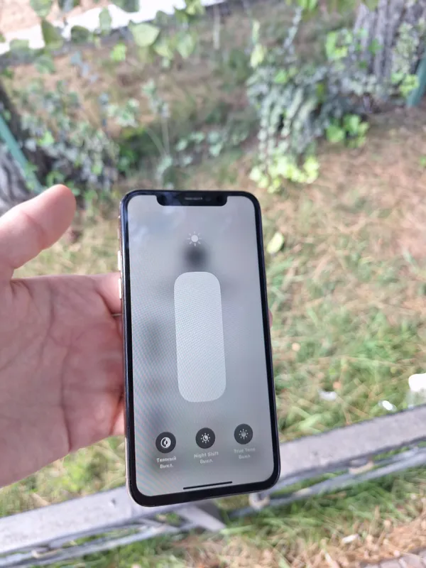 iPhone xs 1